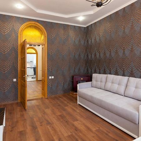 Leogrand Apartments Panteleimona Kulisha 27 Lviv Exterior foto